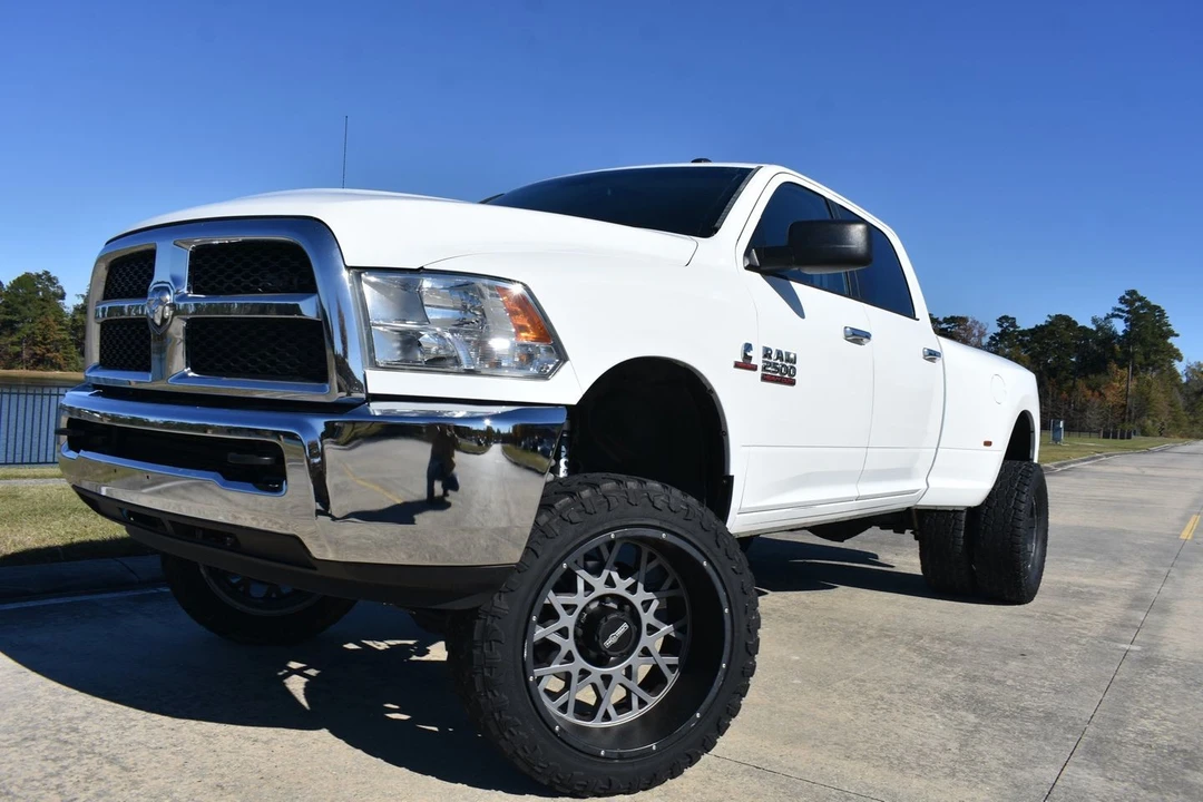 2017 Ram Heavy Duty - Image 5 of 24