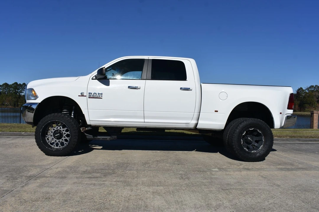 2017 Ram Heavy Duty - Image 7 of 24