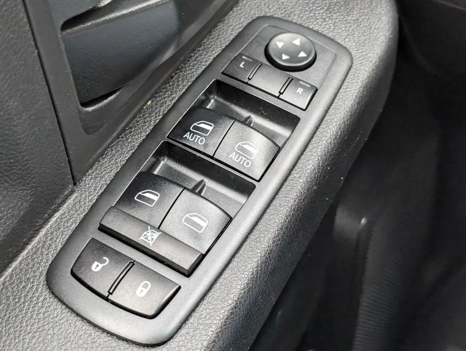 2017 Ram Heavy Duty - Image 11 of 21