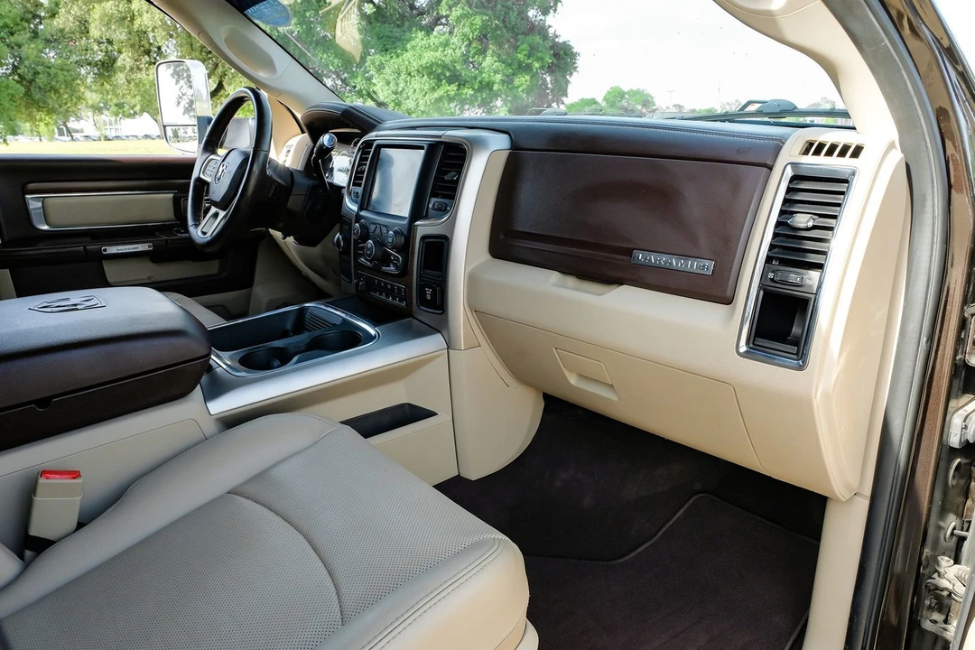 2017 Ram 3500 - Image 15 of 31