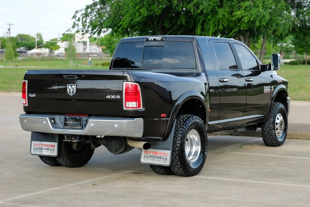 2017 Ram 3500 - Image 10 of 31