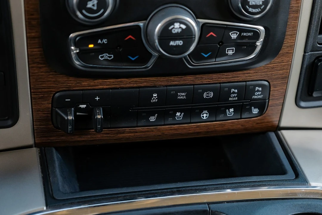 2017 Ram 3500 - Image 25 of 31