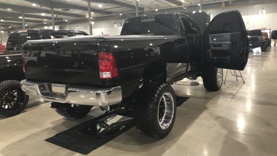2017 Ram Heavy Duty - Image 2 of 17