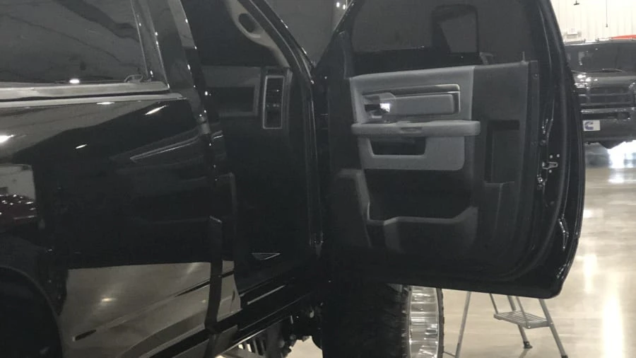 2017 Ram Heavy Duty - Image 8 of 17