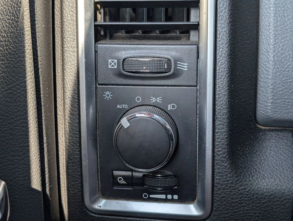 2017 Ram Heavy Duty - Image 15 of 21