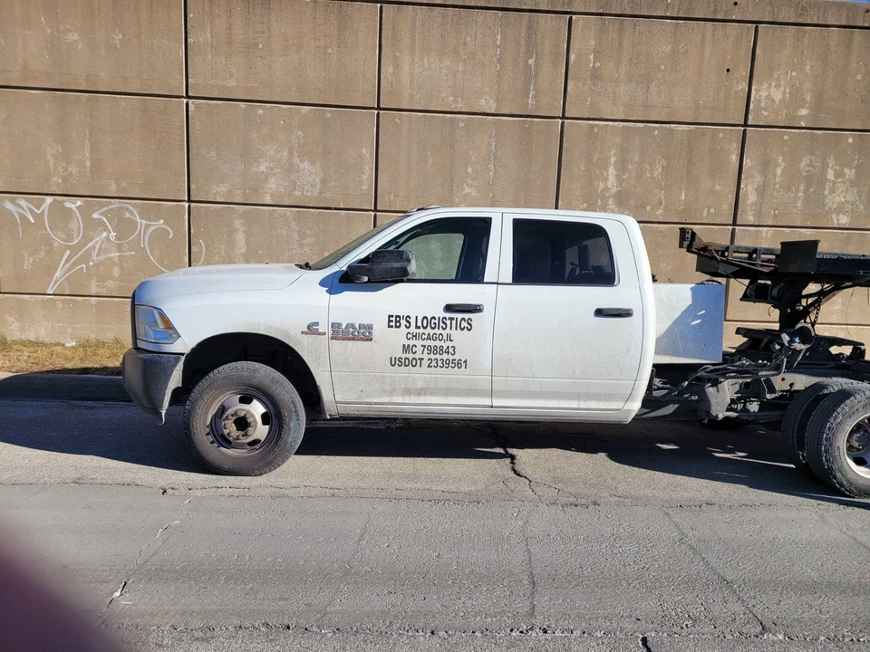 2017 Ram 3500 - Image 3 of 13