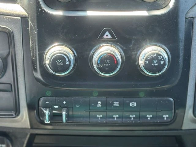 2017 Ram Heavy Duty - Image 28 of 31
