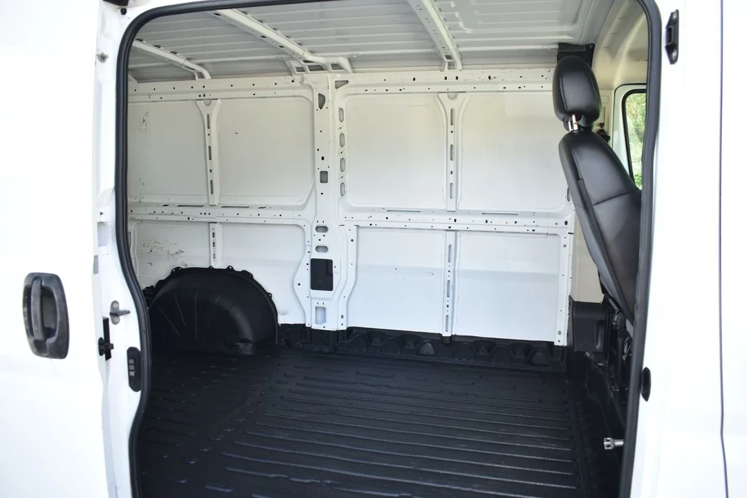 2017 Ram ProMaster - Image 13 of 18
