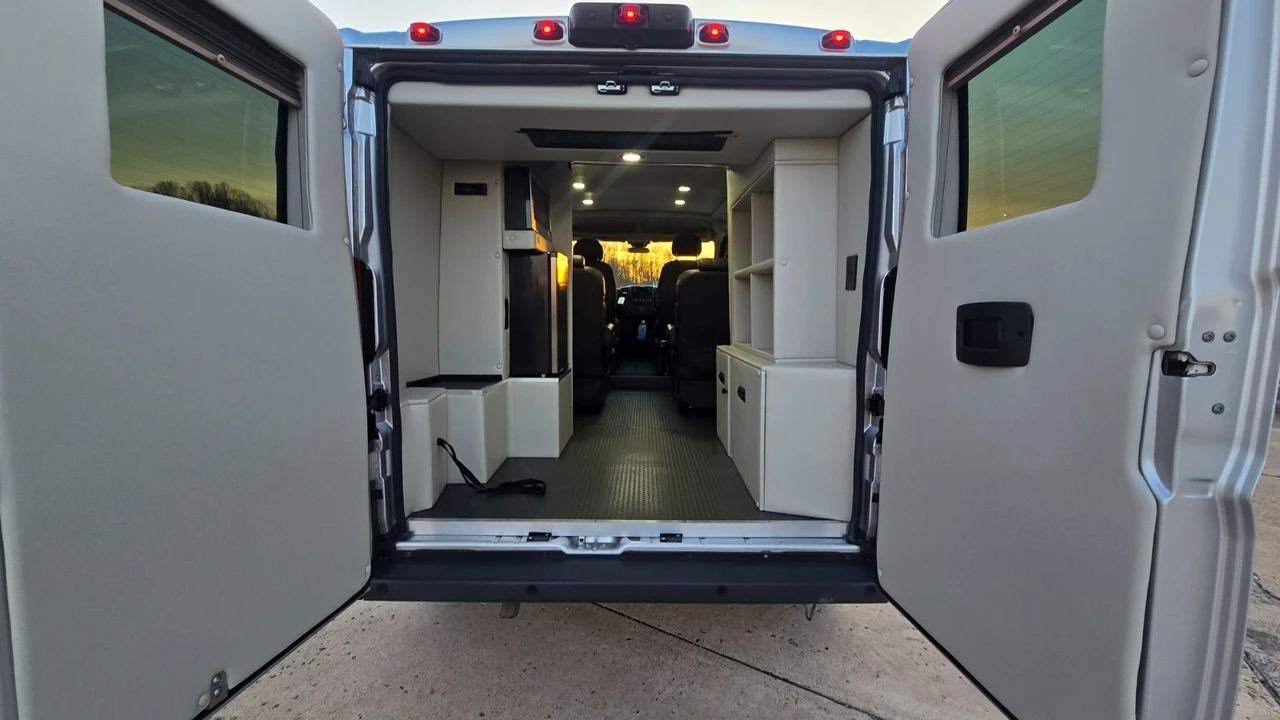 2017 Ram ProMaster - Image 18 of 21