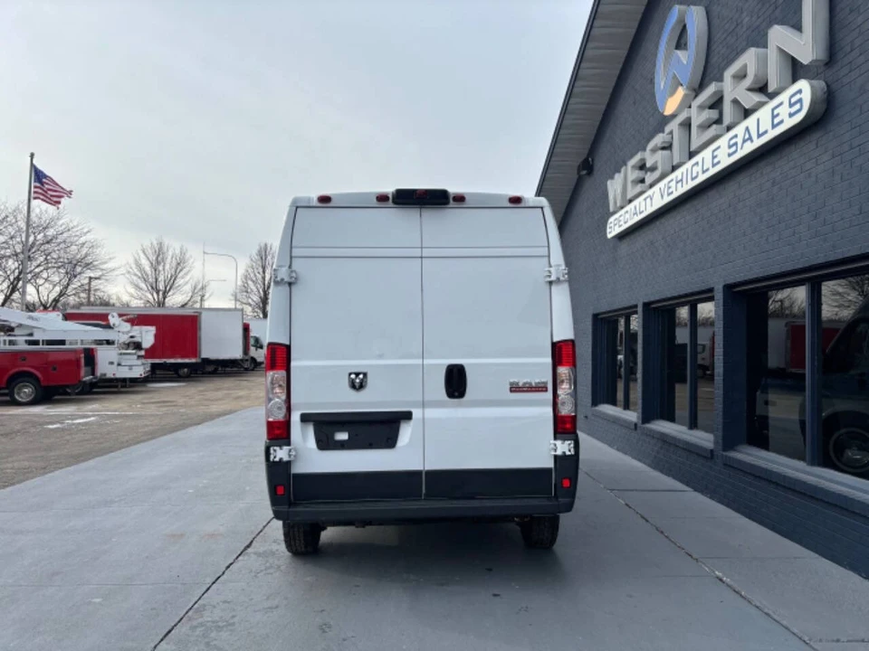 2017 Ram ProMaster - Image 8 of 12