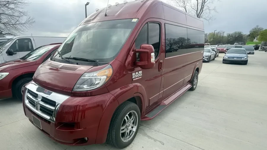 2017 Ram ProMaster - Image 2 of 9