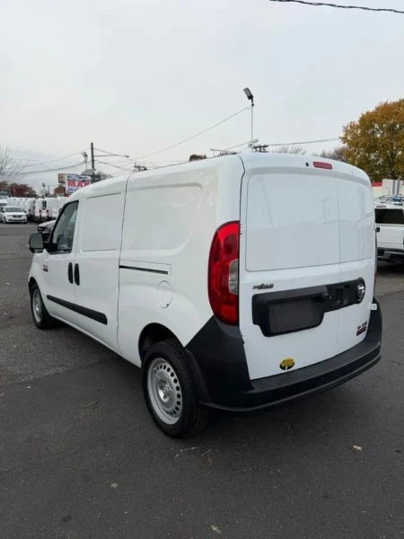 2017 Ram ProMaster - Image 3 of 8