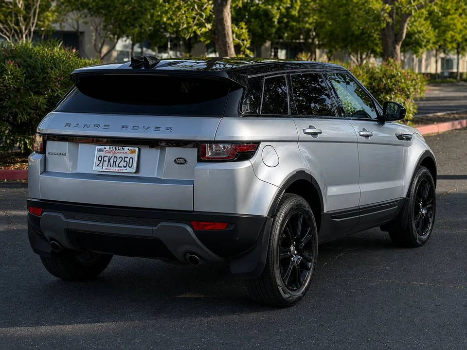 2017 Land Rover Range Rover Evoque 1st Gen - Image 5 of 9