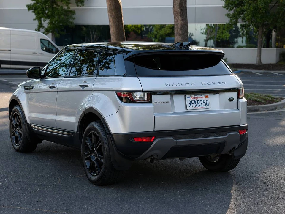 2017 Land Rover Range Rover Evoque 1st Gen - Image 4 of 9
