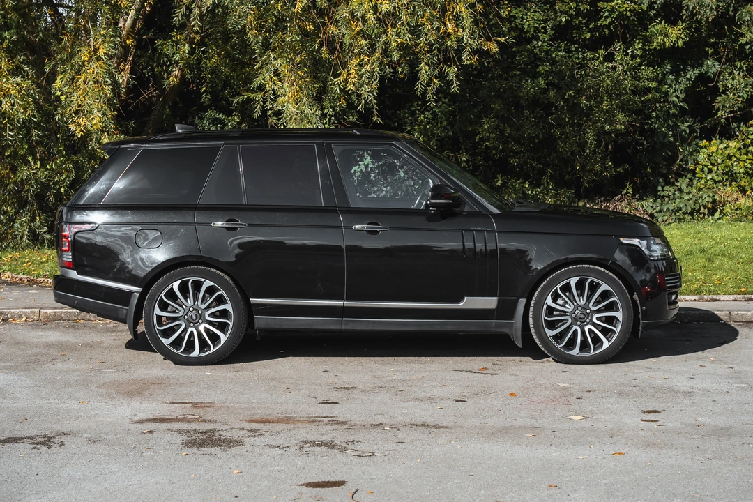 2017 Land Rover Range Rover L405 - Image 12 of 31