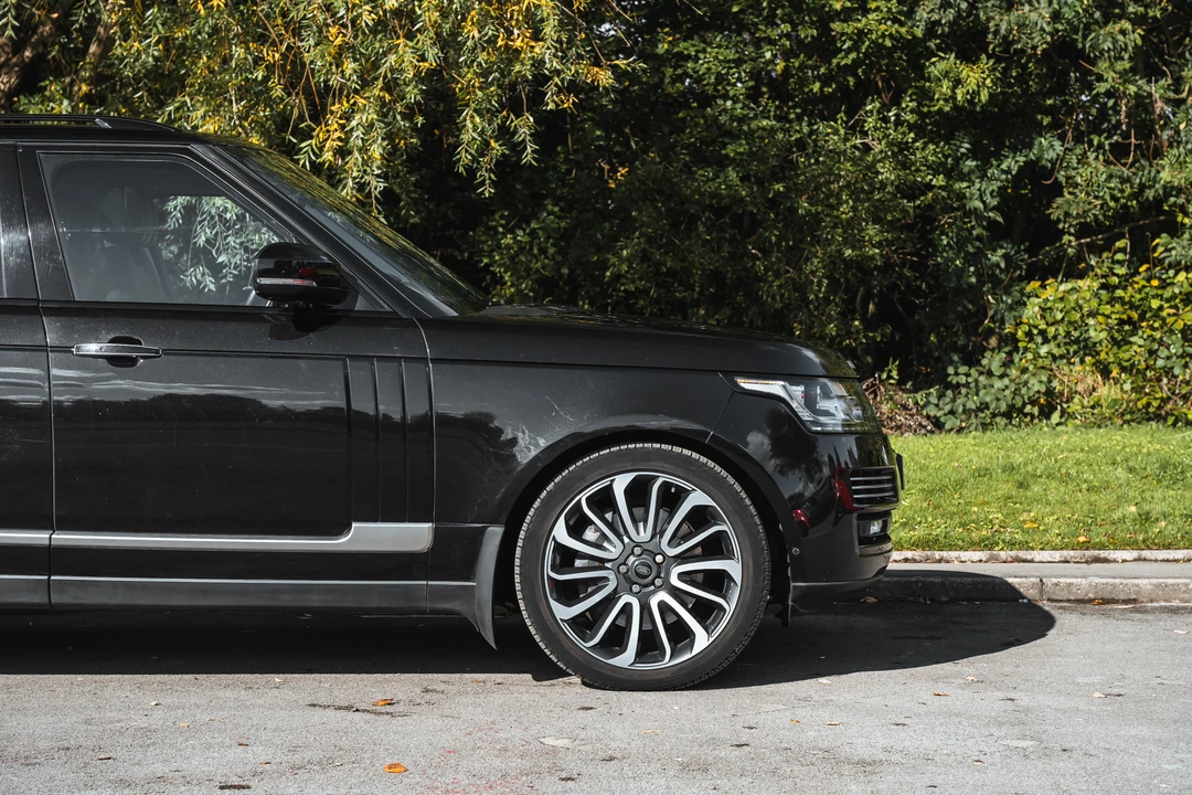 2017 Land Rover Range Rover L405 - Image 19 of 31