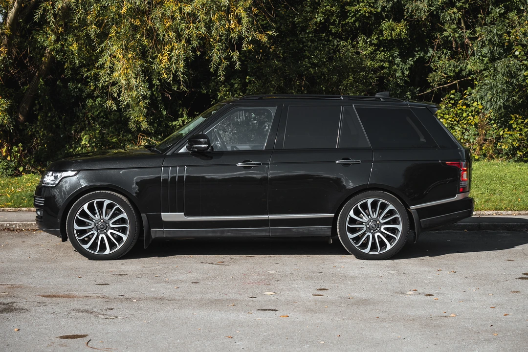 2017 Land Rover Range Rover L405 - Image 8 of 31