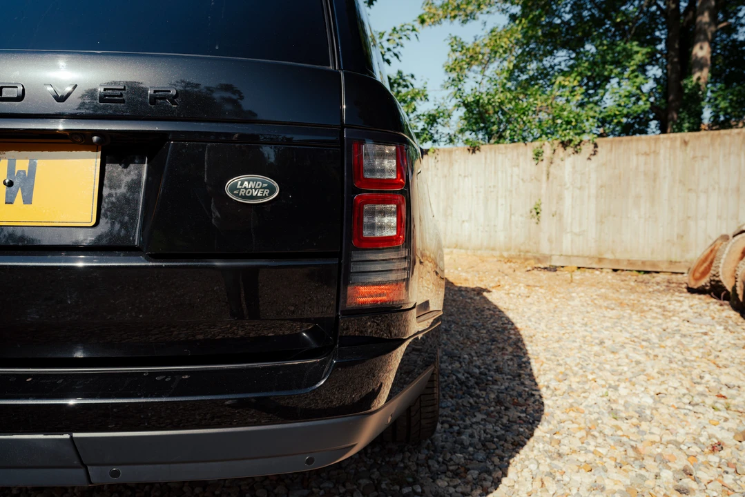 2017 Land Rover Range Rover L405 - Image 16 of 31