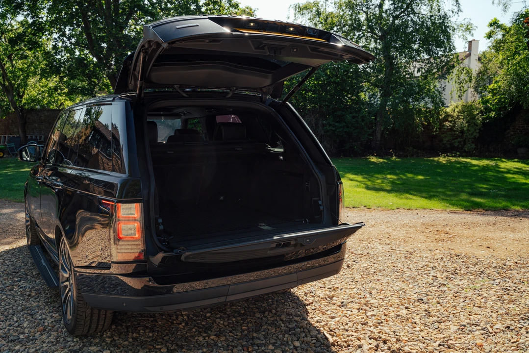 2017 Land Rover Range Rover L405 - Image 23 of 31