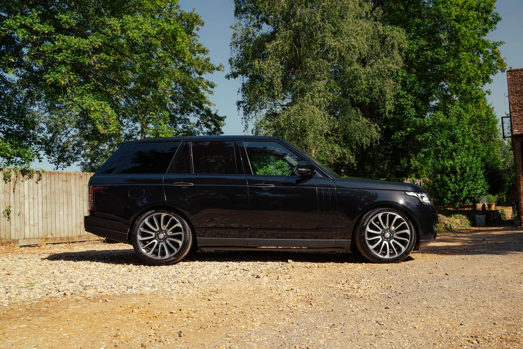 2017 Land Rover Range Rover L405 - Image 12 of 31
