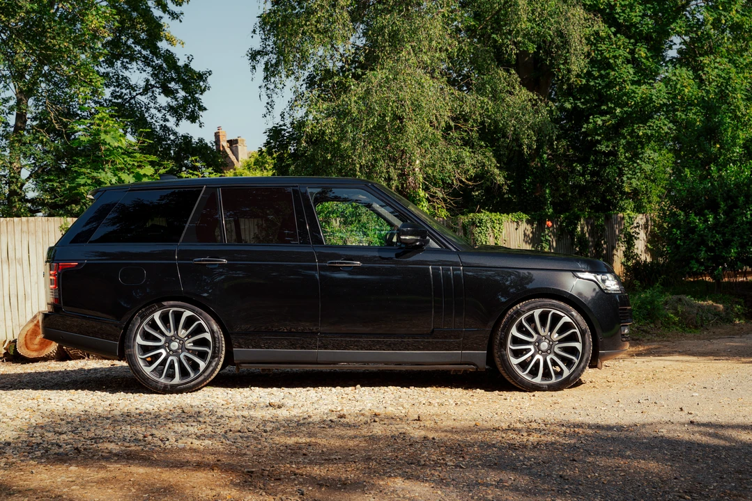 2017 Land Rover Range Rover L405 - Image 4 of 31