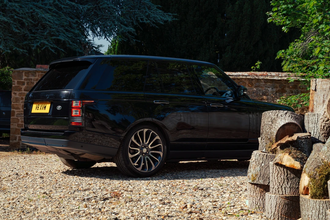 2017 Land Rover Range Rover L405 - Image 13 of 31