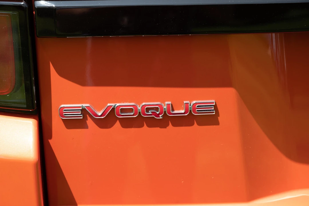2017 Land Rover Range Rover Evoque 1st Gen - Image 15 of 31