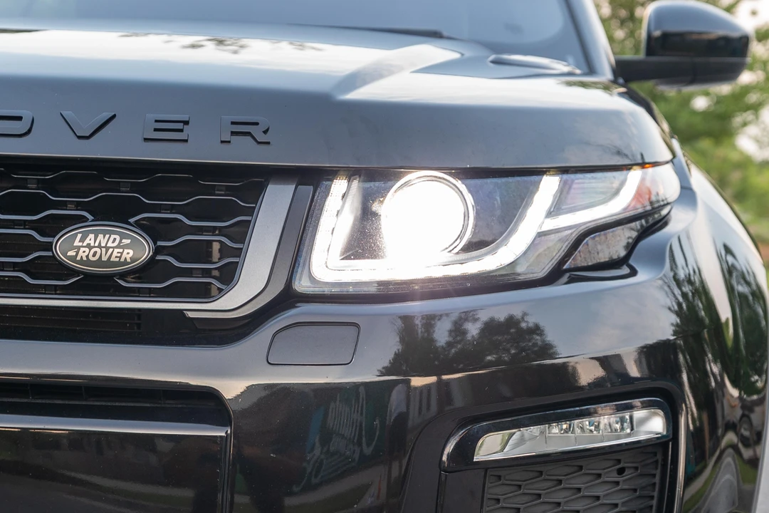2017 Land Rover Range Rover Evoque 1st Gen - Image 27 of 31