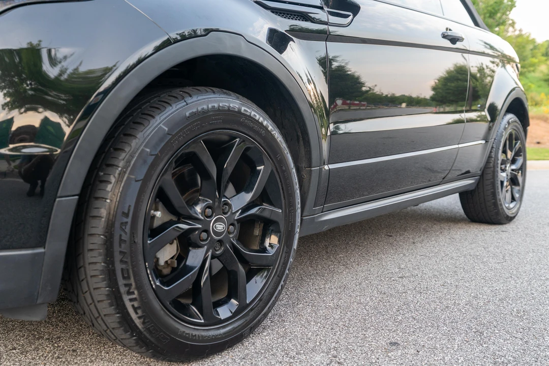2017 Land Rover Range Rover Evoque 1st Gen - Image 29 of 31