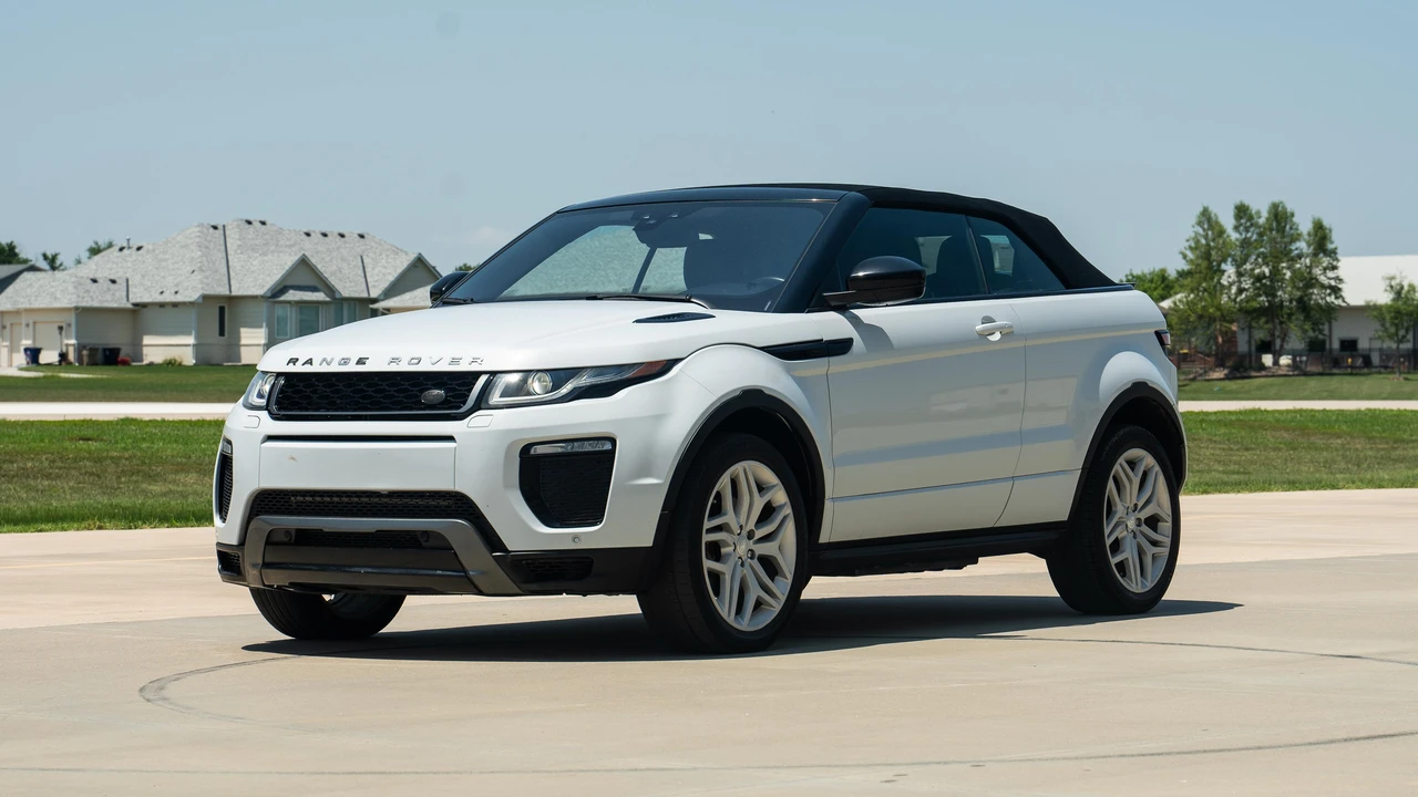 2017 Land Rover Range Rover Evoque 1st Gen - Image 12 of 31