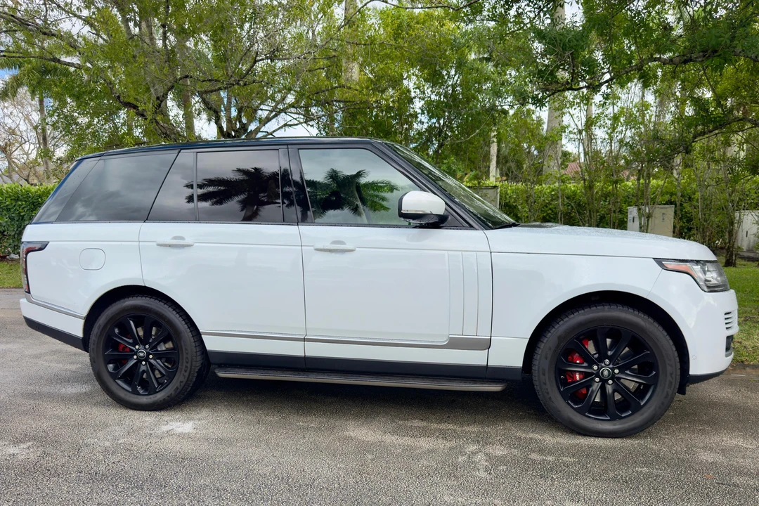 2017 Land Rover Range Rover L405 - Image 3 of 31