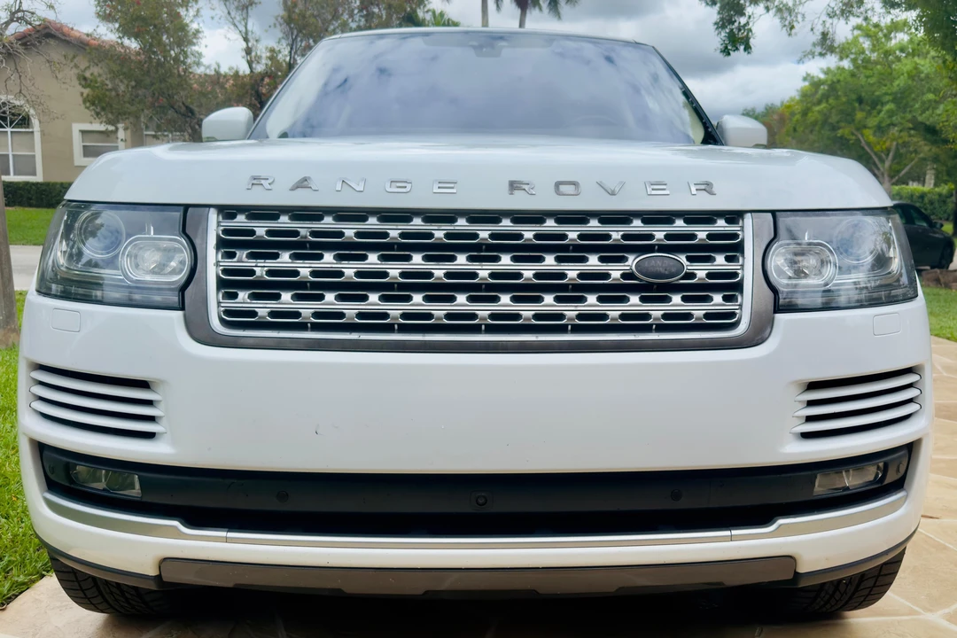 2017 Land Rover Range Rover L405 - Image 2 of 31
