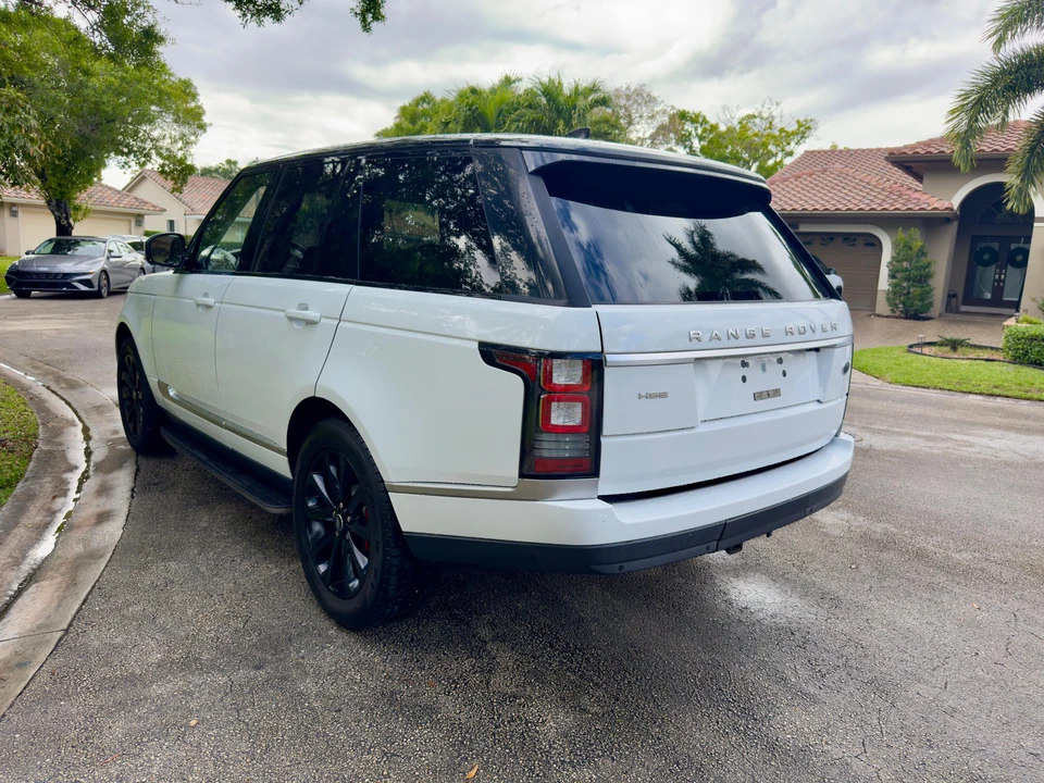 2017 Land Rover Range Rover L405 - Image 11 of 31