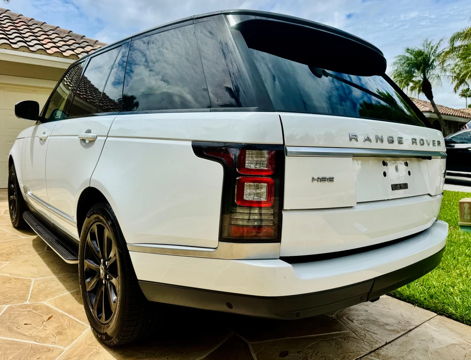 2017 Land Rover Range Rover L405 - Image 12 of 31