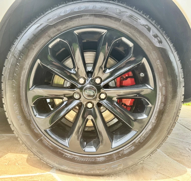 2017 Land Rover Range Rover L405 - Image 25 of 31