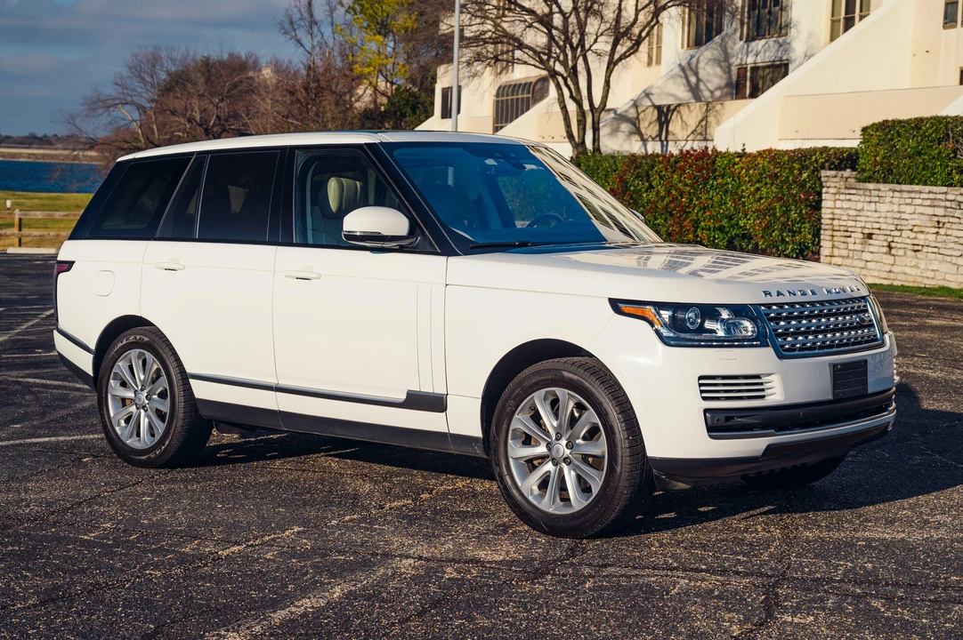 2017 Land Rover Range Rover L405 - Image 14 of 31