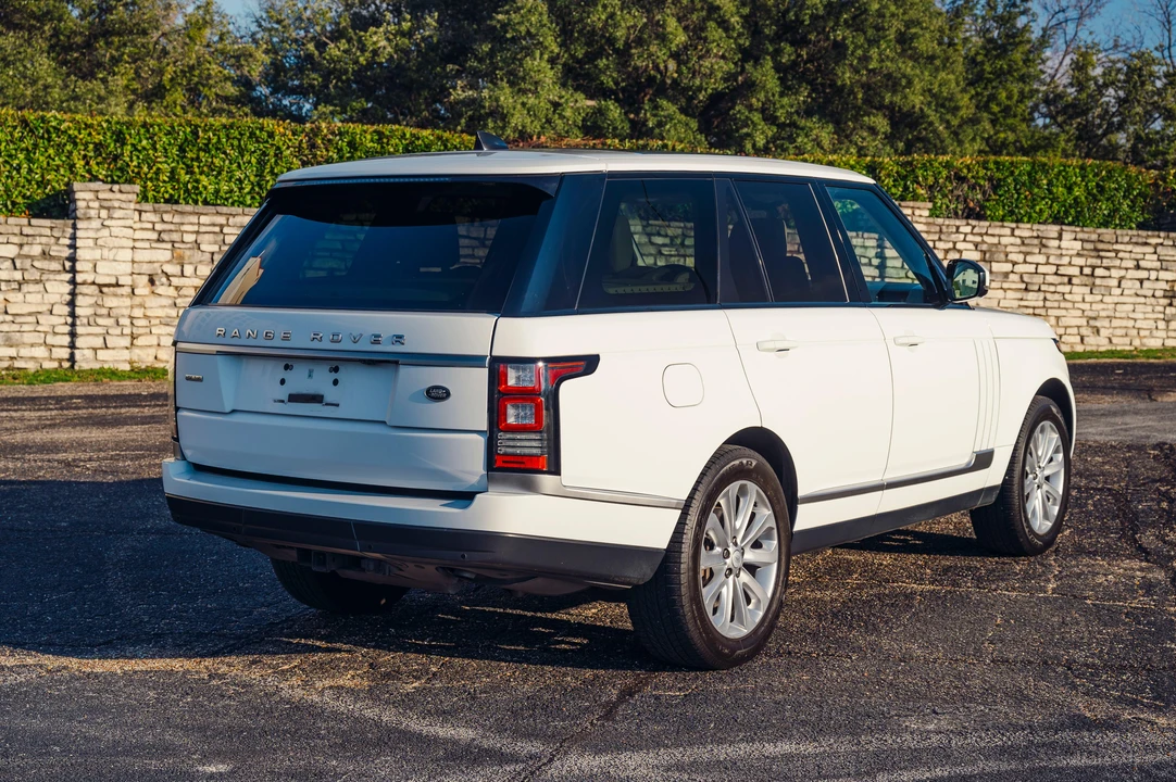 2017 Land Rover Range Rover L405 - Image 11 of 31