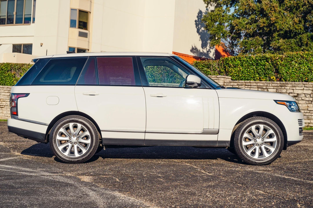 2017 Land Rover Range Rover L405 - Image 3 of 31