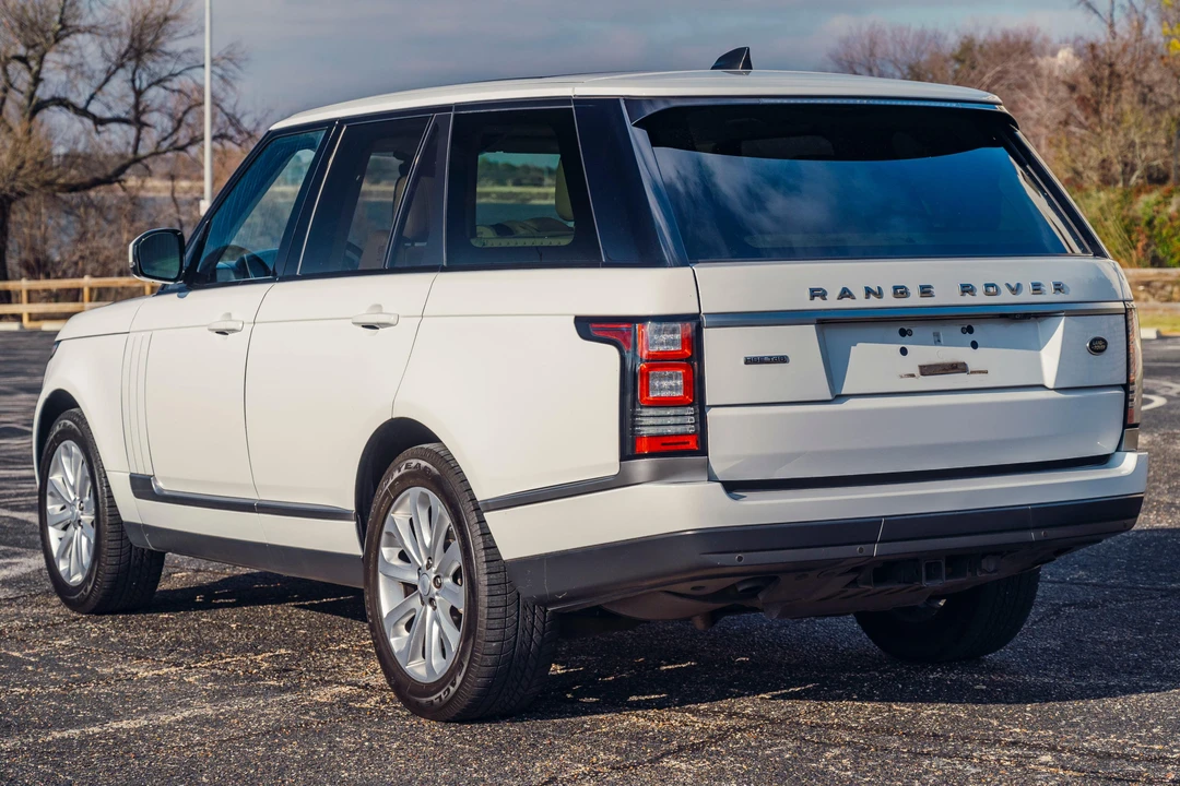 2017 Land Rover Range Rover L405 - Image 4 of 31