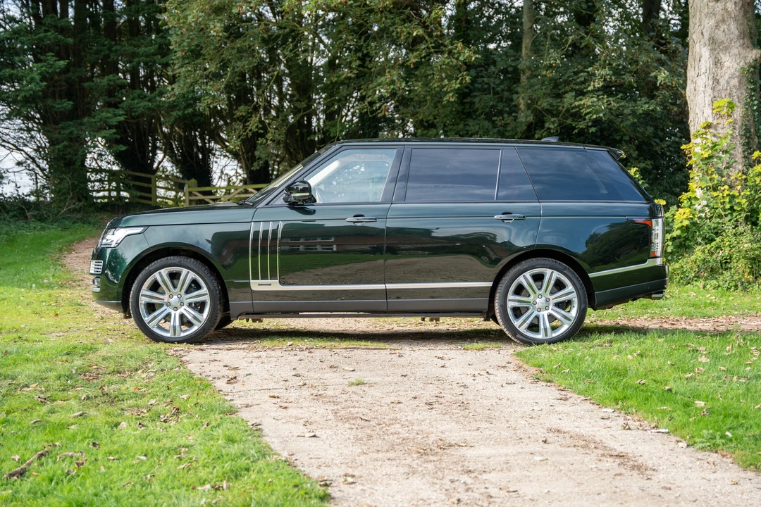 2017 Land Rover Range Rover L405 - Image 17 of 31