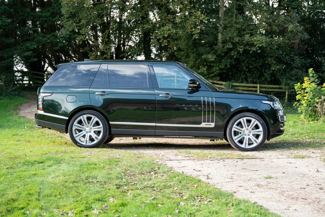 2017 Land Rover Range Rover L405 - Image 13 of 31