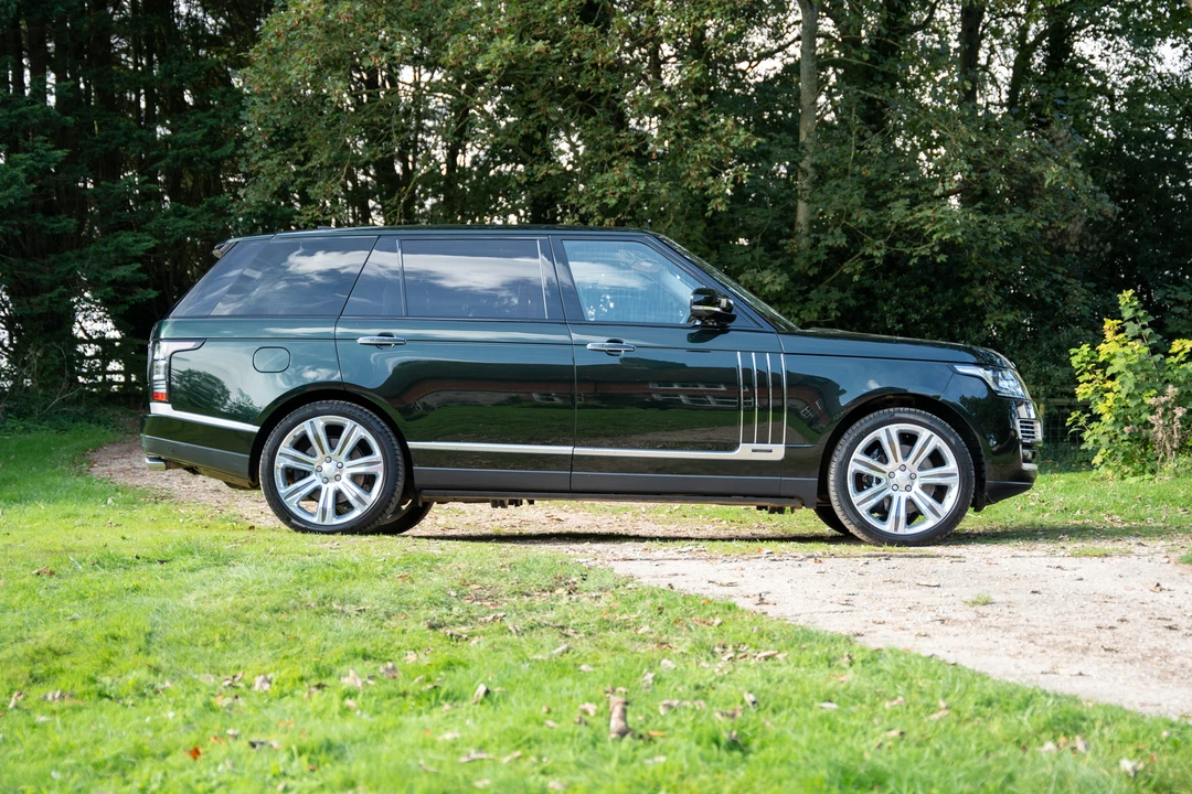 2017 Land Rover Range Rover L405 - Image 5 of 31