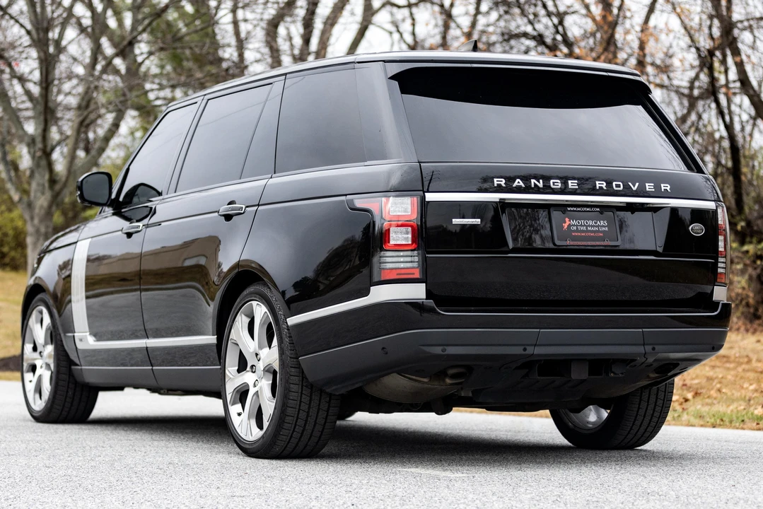 2017 Land Rover Range Rover L405 - Image 11 of 31