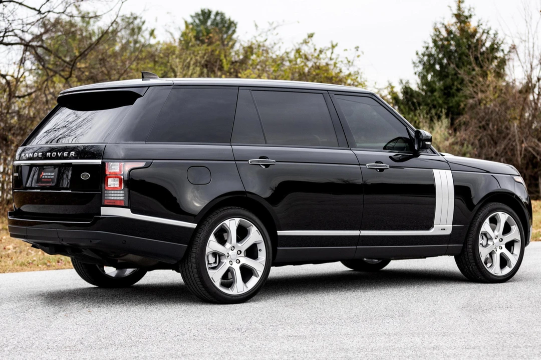 2017 Land Rover Range Rover L405 - Image 4 of 31