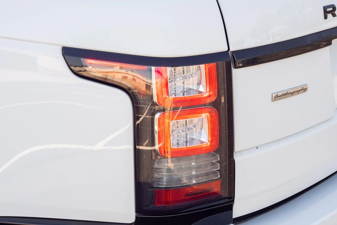 2017 Land Rover Range Rover L405 - Image 12 of 31