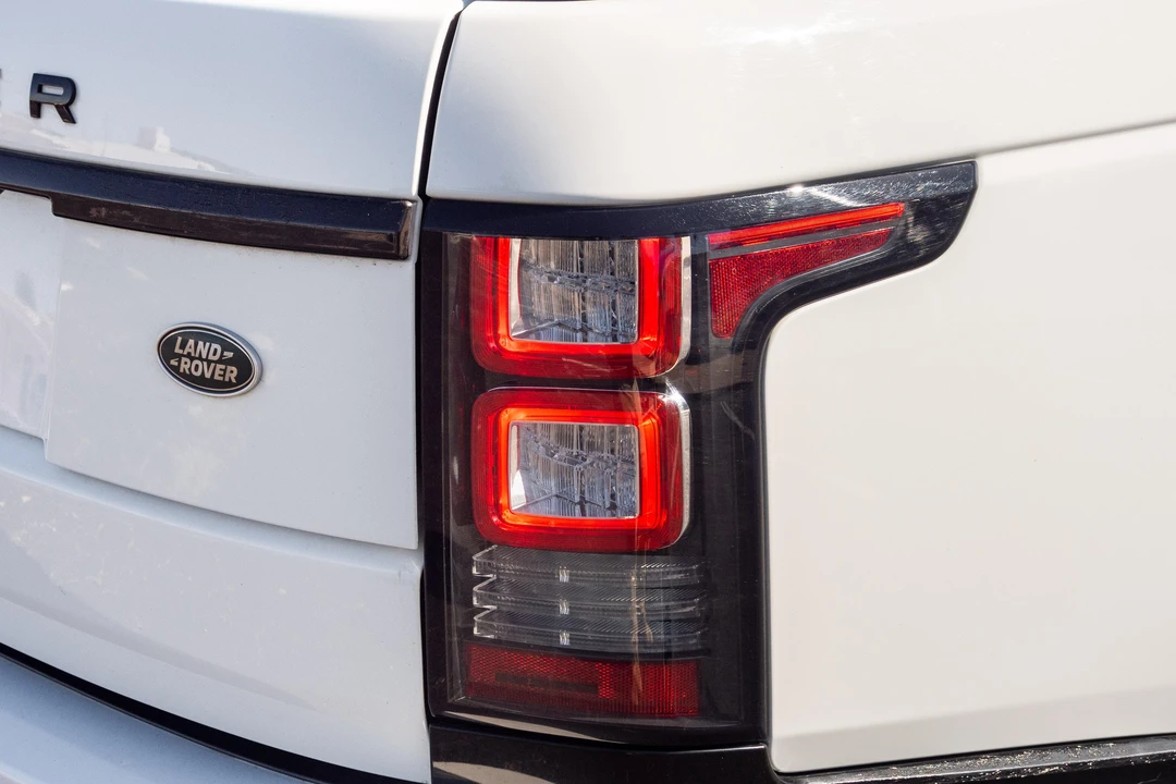 2017 Land Rover Range Rover L405 - Image 13 of 31