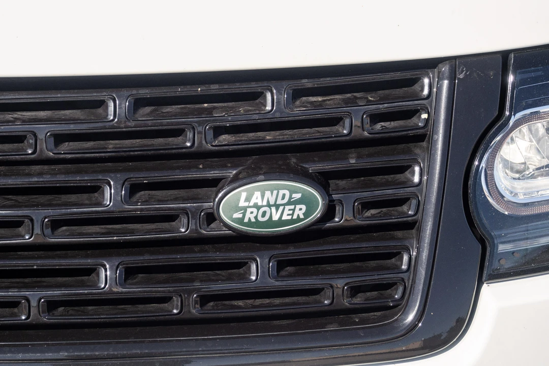 2017 Land Rover Range Rover L405 - Image 10 of 31