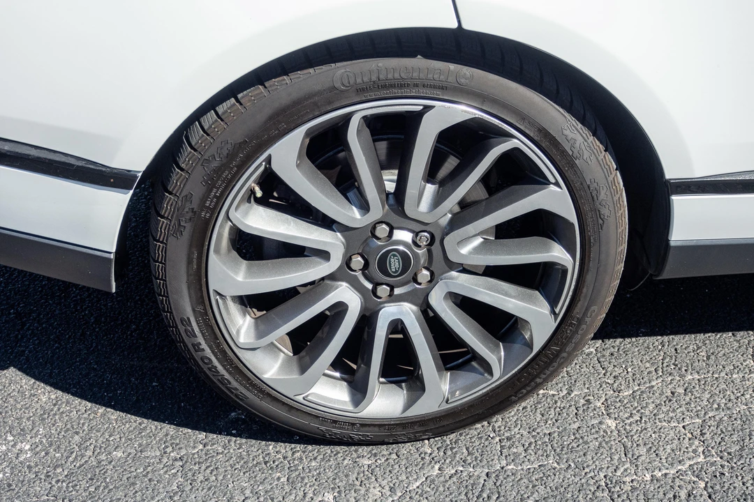 2017 Land Rover Range Rover L405 - Image 16 of 31