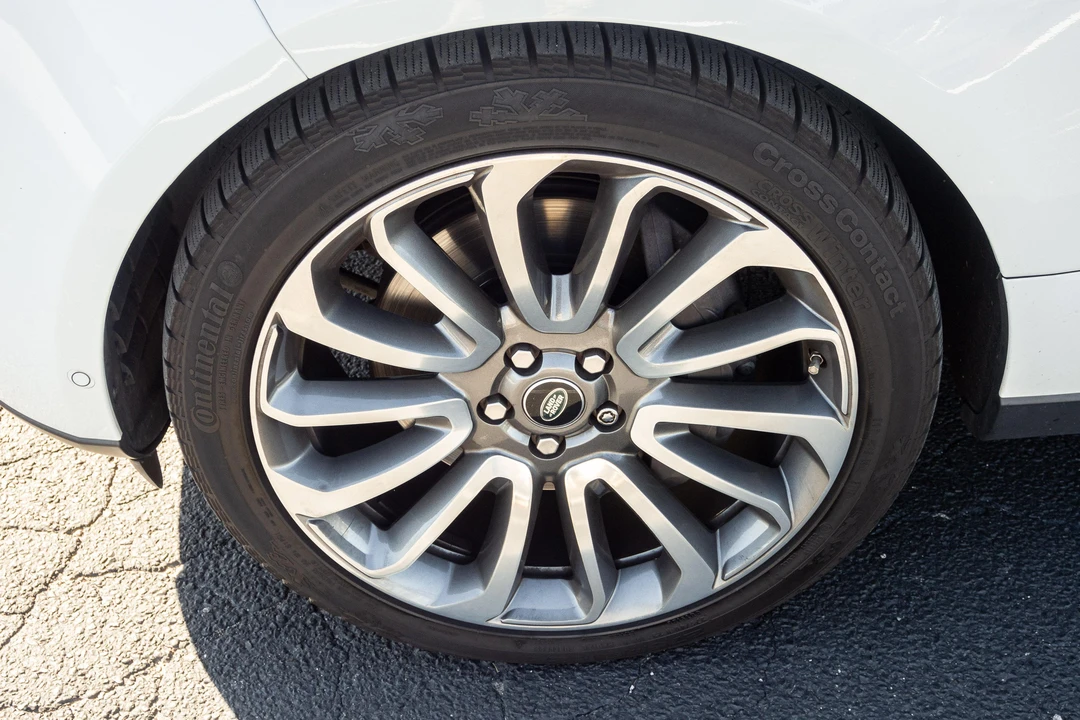 2017 Land Rover Range Rover L405 - Image 14 of 31