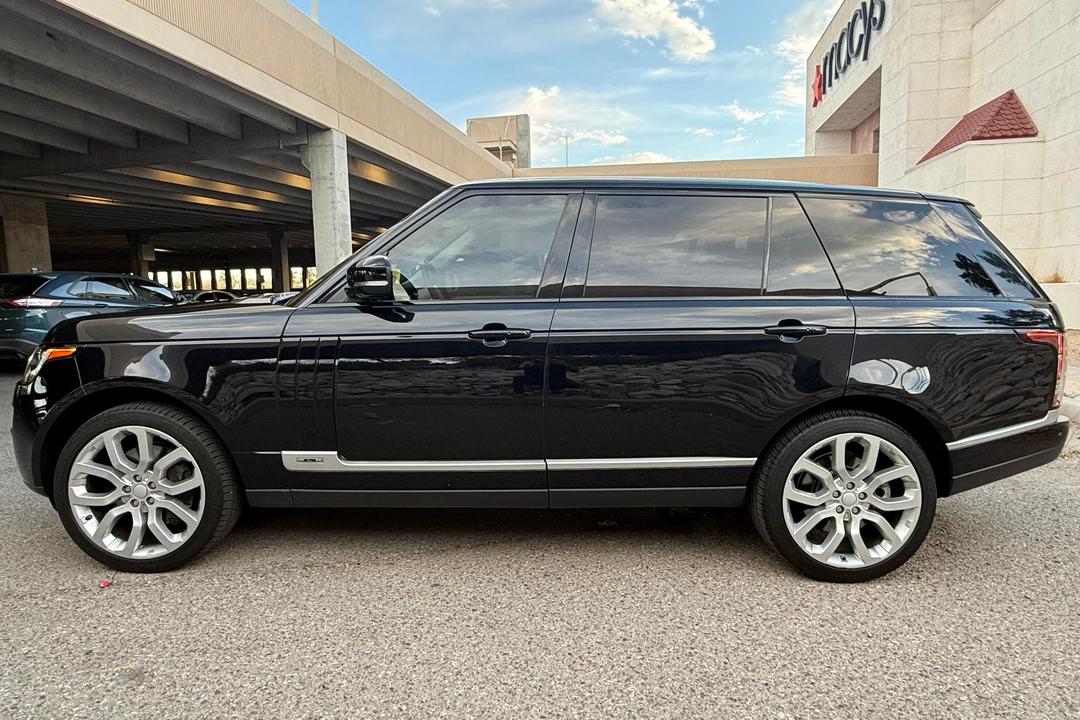2017 Land Rover Range Rover L405 - Image 3 of 31